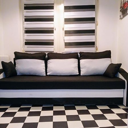Good Located Apartment Subway U6 Wohnung Берлин Экстерьер фото